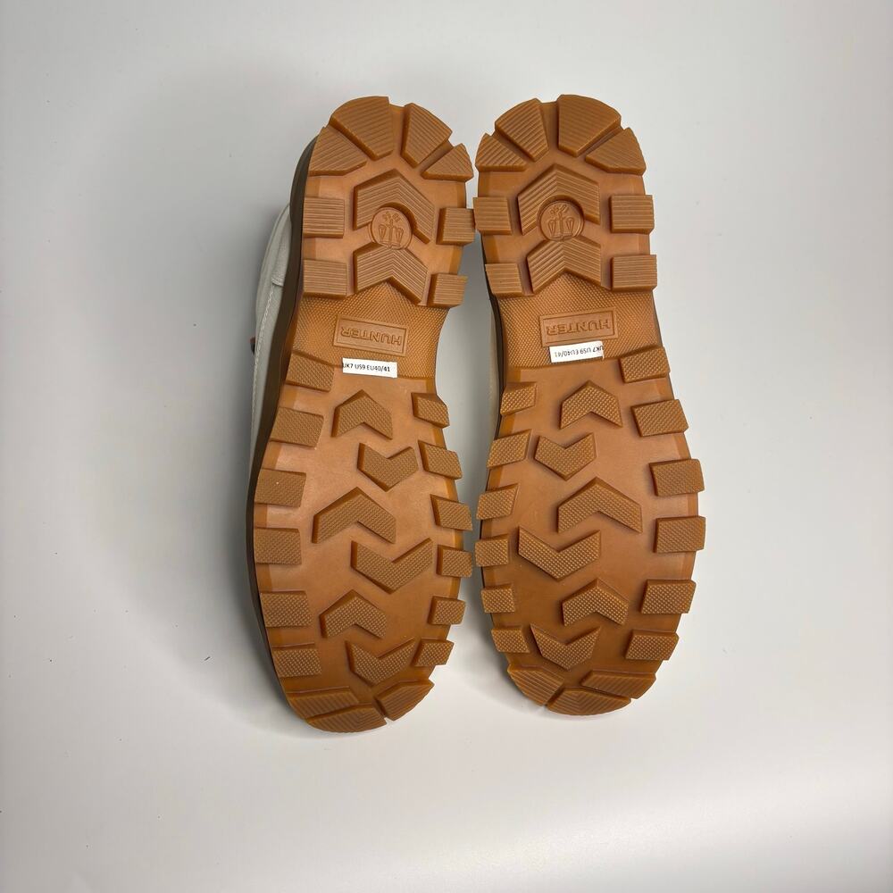 Hunter Canvas Desert Commando Boot in Natural - Picture 9 of 10